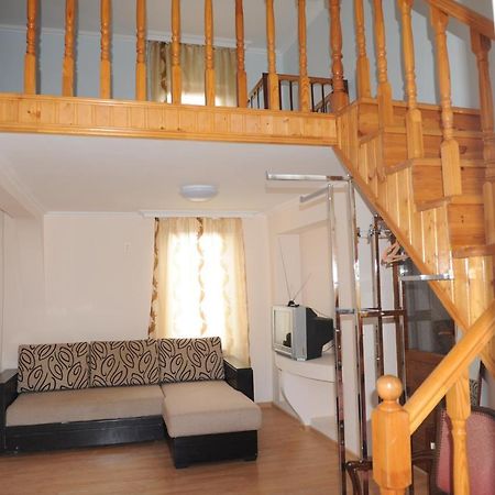 Apartment on Prospekt Mira 71 Sukhumi Exteriör bild