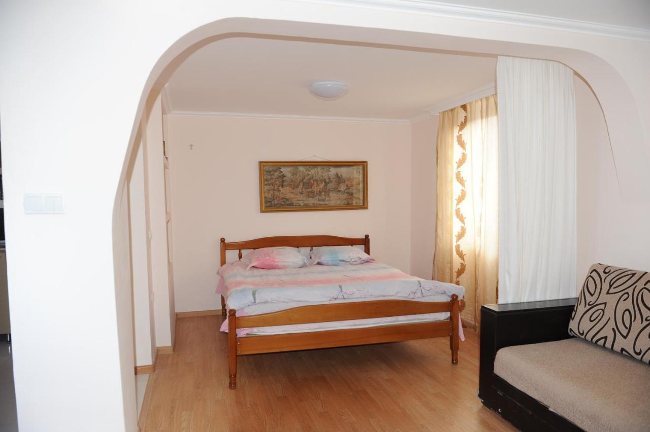 Apartment on Prospekt Mira 71 Sukhumi Exteriör bild