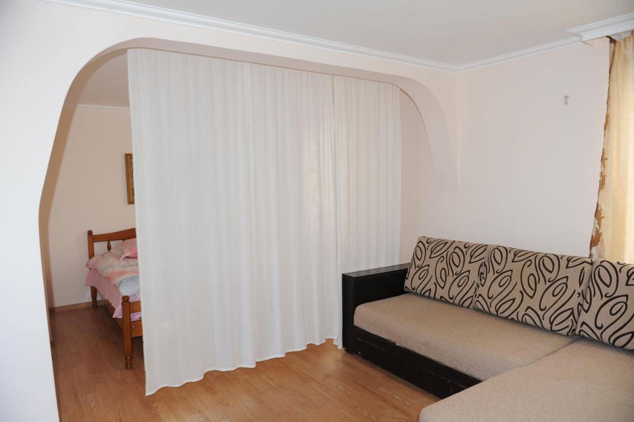 Apartment on Prospekt Mira 71 Sukhumi Exteriör bild