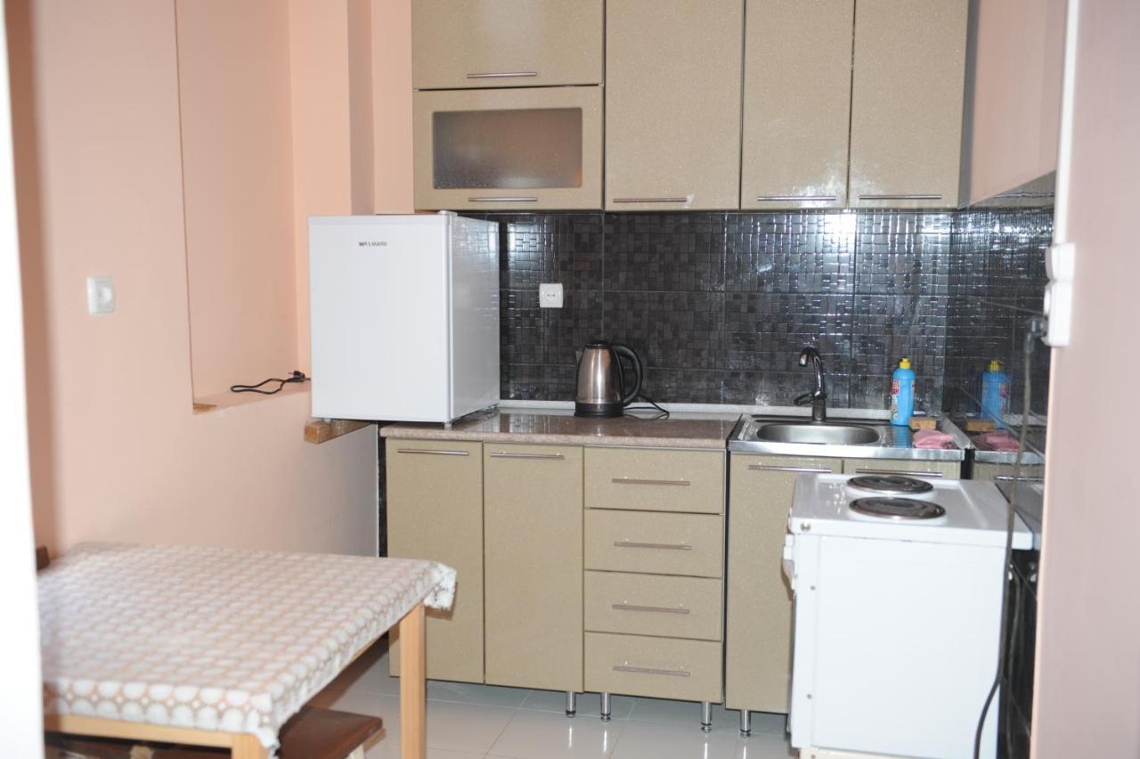 Apartment on Prospekt Mira 71 Sukhumi Exteriör bild